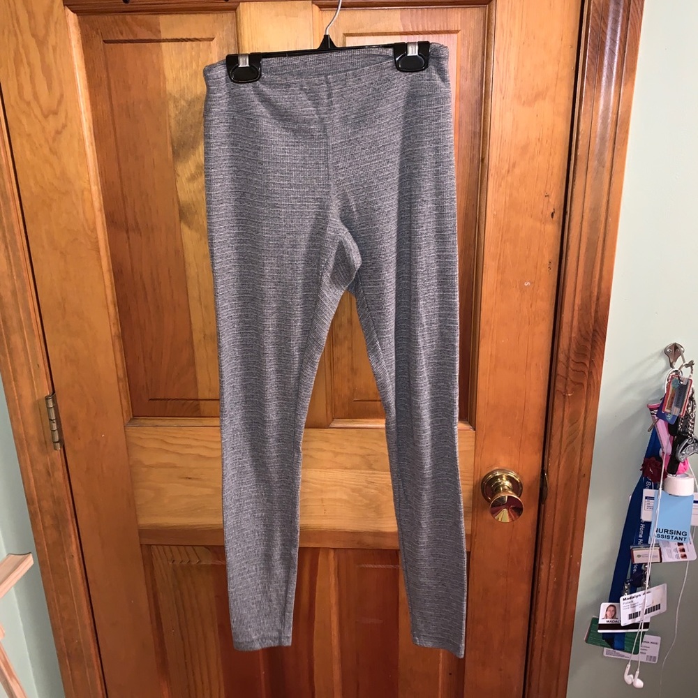 ‼️SOLD‼️BRANDY MELVILLE THERMAL LEGGINGS